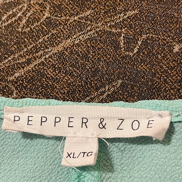 Pepper and Zoe Tank Top - Picture 3 of 4